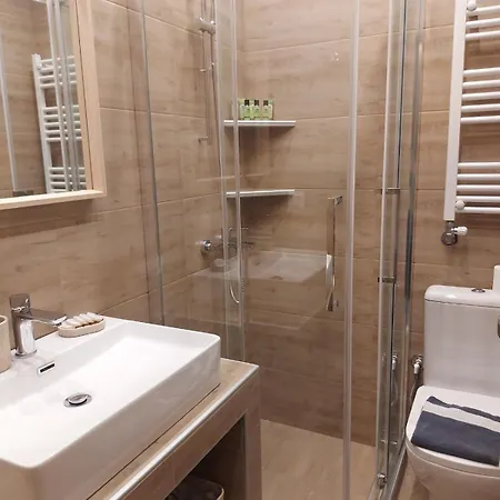 Villanova - Jade Apartament Salonic